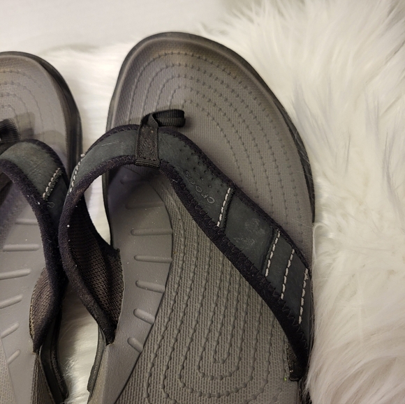 Crocs Gray and Black Flip Flops, Size 9 - Picture 7 of 7